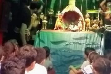 Foto - Prefeitura fecha parceria com a CCR SP Vias e traz a peça de teatro: “Curimin Mani, A Origem da Mandioca”