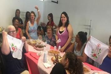 Voluntárias participam de confraternização no Fundo Social de Solidariedade