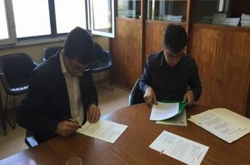 Prefeito assina convênio com o SEIAA – Sistema Estadual Integrado de Agricultura