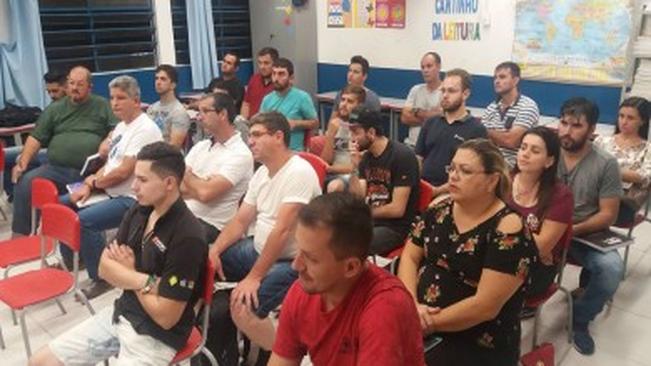Alunos da UNIVESP participam de aula inaugural em Sarapuí