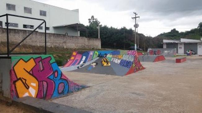 CRAS promove oficina de grafite