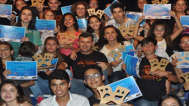 V MOSTRA DE TEATRO DE SARAPUÍ